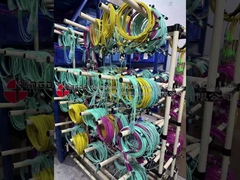 MPO APC Male To FC APC Fan Out Cable Single Mode 12 vezels voor toepassingen met een hoge dichtheid