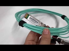 AOC-kabel 25G SFP28 naar SFP28 5m transmissie, OM3 300 aqua 850nm met zwarte trek