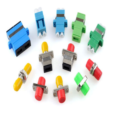 kopen SC UPC/APC/OM3/OM4 Connectoren Duplex adapters voor glasvezelverbindingen online vervaardiging