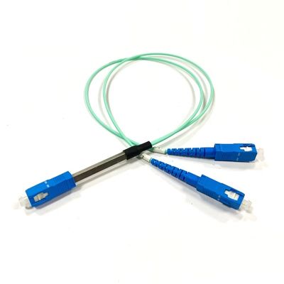 kopen Ontwerp voor Koreaanse glasvezel splitter met SC UPC connector Single-mode Dual Window FBT Coupler PLC splitter online vervaardiging